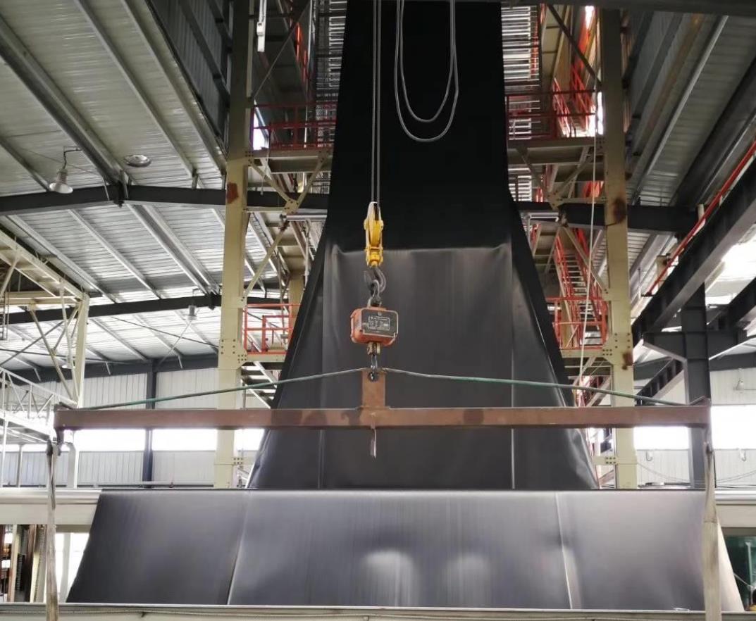 土工膜機(jī)器多少錢(qián)一臺(tái)